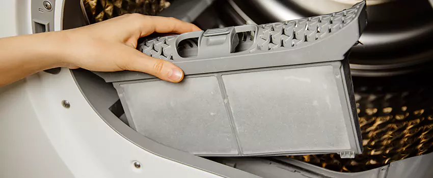 Signs Of A Clogged Dryer Lint Trap in Ajax, Ontario